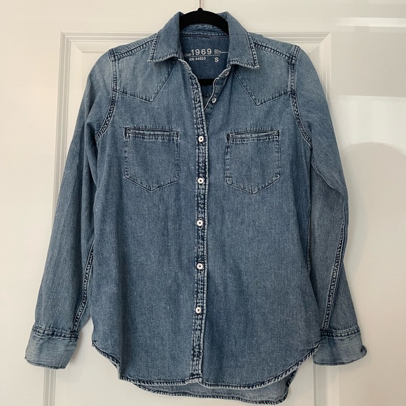 Vintage Gap Denim Button Down - Picture 2 of 6